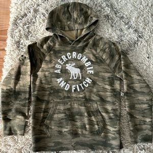Abercrombie Kids Camo hoodie size 9/10